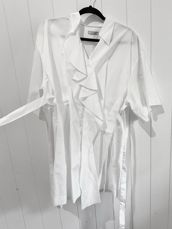 Nina Ricci Tops - Nina Ricci NWOT Blouse Top  Ruffle Belted Unique Short Sleeves Size XL White